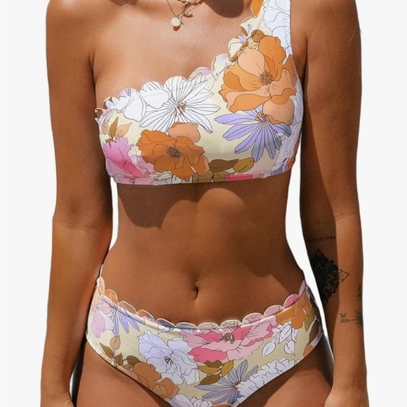Cupshe Floral One-Shoulder Bikini set Sz S nwt, 012 - Picture 1 of 6